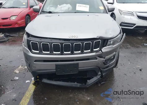 2019 Jeep Compass Latitude Fwd z USA, uszkodzony, nr VIN 3C4NJCBB8KT855053